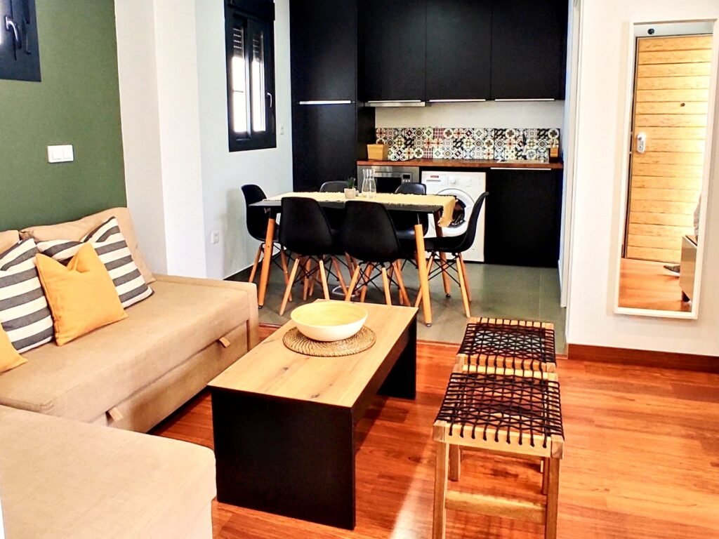 Salón abierto al comedor y la cocina — Apartamento 2, Los Gata Gata, Las Negras